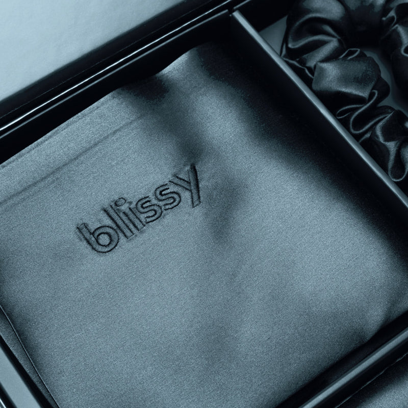 Blissy Ash Blue Silk Blissy Dream Set Detail – Queen