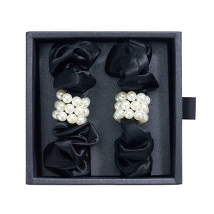 Black Blissy Petite Pearl Scrunchies Close-Up – Blissy 22 Momme Silk