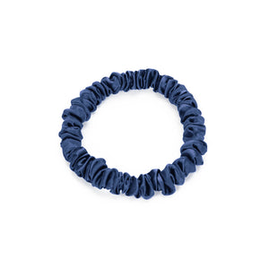 Blue Blissy Skinny Scrunchies Close-Up – Blissy 22 Momme Silk