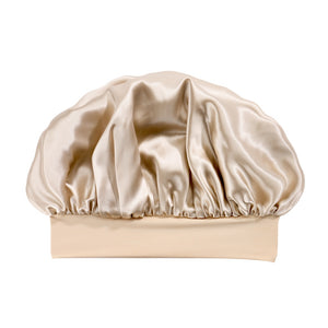 Blissy 100% Mulberry Silk Blissy Silk Halo Bonnet Lifestyle – Mulberry Silk