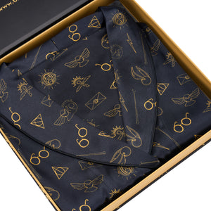 Blissy Harry Potter™ Wizarding World Icons Silk Classic Robe Detail –