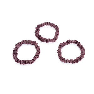 Blissy Plum Blissy Skinny Scrunchies Lifestyle – Mulberry Silk