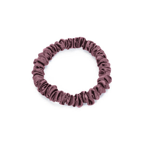 Plum Blissy Skinny Scrunchies Close-Up – Blissy 22 Momme Silk