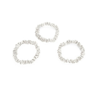 Blissy White Blissy Skinny Scrunchies Lifestyle – Mulberry Silk