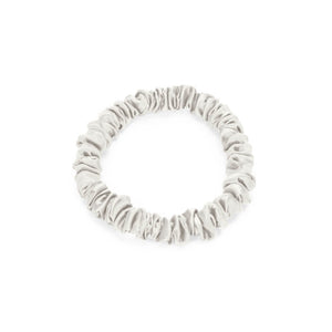 White Blissy Skinny Scrunchies Close-Up – Blissy 22 Momme Silk