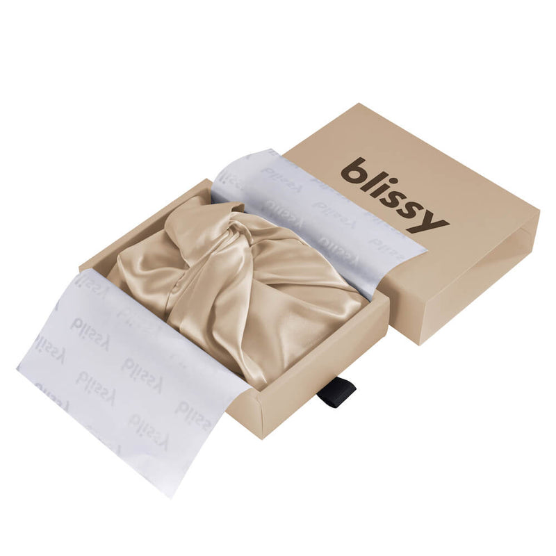 Blissy Champagne Blissy Bonnet Lifestyle – Mulberry Silk