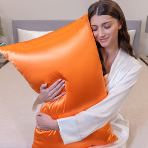 Blissy Coral Silk Pillowcase Detail – Queen