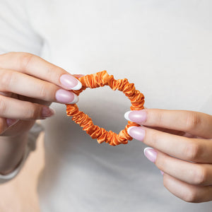 Blissy Coral Silk Blissy Skinny Scrunchies Detail –