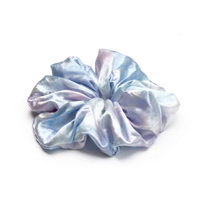 Blissy Tie-Dye Blissy Oversized Scrunchie Lifestyle – Mulberry Silk