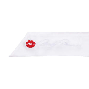 Marilyn Monroe™ Blissy Tail Scrunchie Close-Up – Blissy 22 Momme Silk